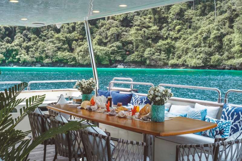 Déjeuner gourmet à bord